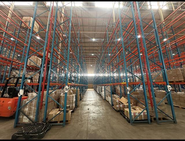 8,500M² WAREHOUSE FOR SALE IN LINBRO PARK